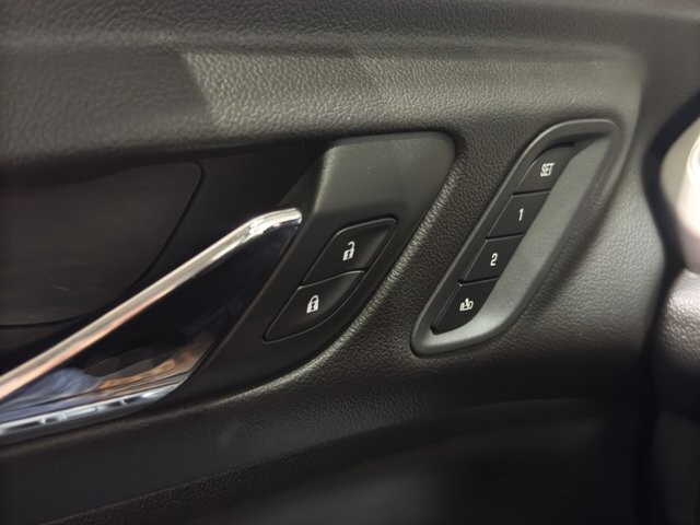 2022 GMC Acadia in Burlington, WI 53105 - 18105373 35