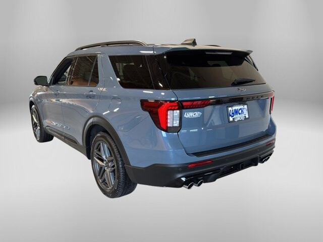 2025 Ford Explorer in Burlington, WI 53105 - 18105375 2