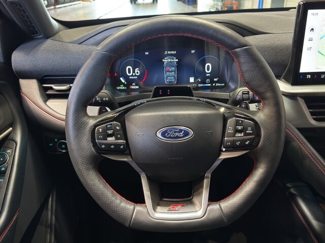 2025 Ford Explorer in Burlington, WI 53105 - 18105375 25