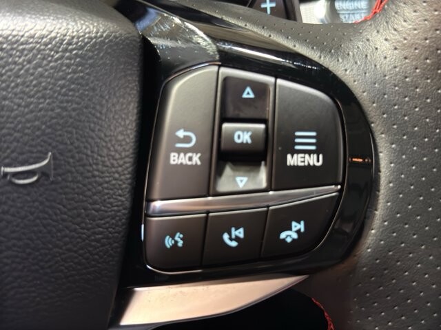 2025 Ford Explorer in Burlington, WI 53105 - 18105375 28