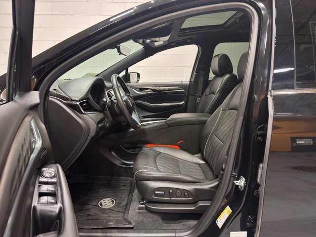 2024 Buick Enclave in Burlington, WI 53105 - 18105377 18