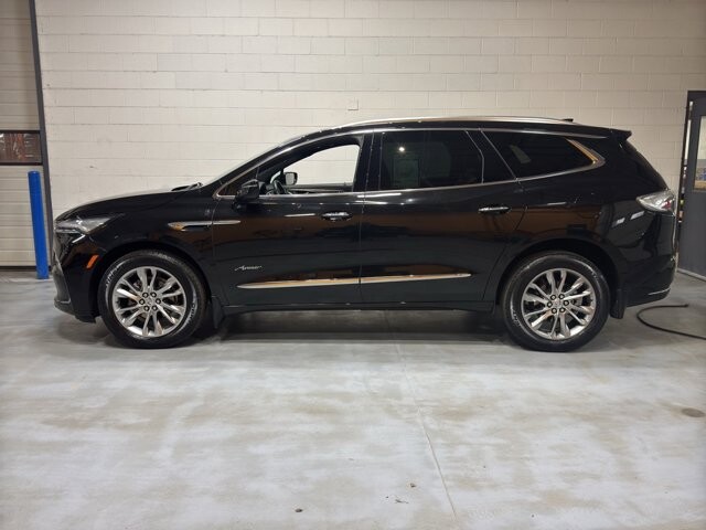 2024 Buick Enclave in Burlington, WI 53105 - 18105377 2