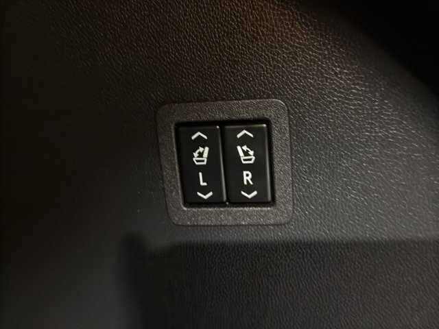 2024 Buick Enclave in Burlington, WI 53105 - 18105377 24