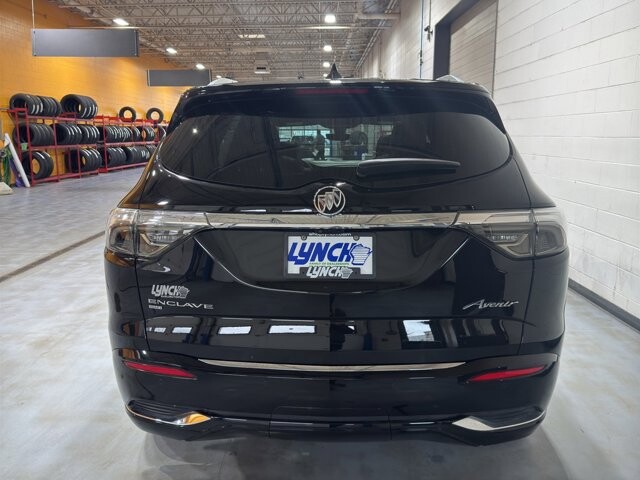 2024 Buick Enclave in Burlington, WI 53105 - 18105377 4