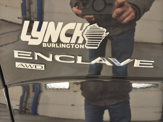 2024 Buick Enclave in Burlington, WI 53105 - 18105377 10