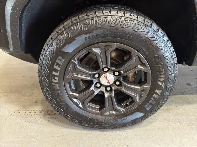 2023 GMC Canyon in Burlington, WI 53105 - 18105379 9