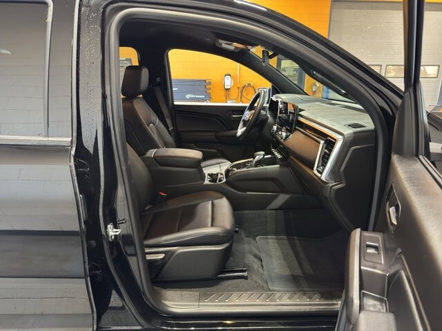 2023 GMC Canyon in Burlington, WI 53105 - 18105379 18