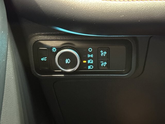 2025 Ford Explorer in Burlington, WI 53105 - 18105380 35