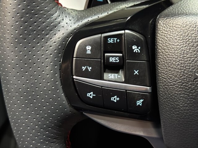 2025 Ford Explorer in Burlington, WI 53105 - 18105380 25