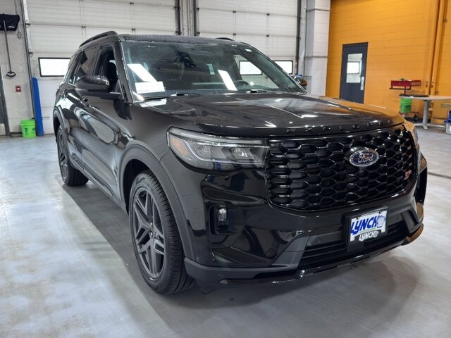 2025 Ford Explorer in Burlington, WI 53105 - 18105380 7