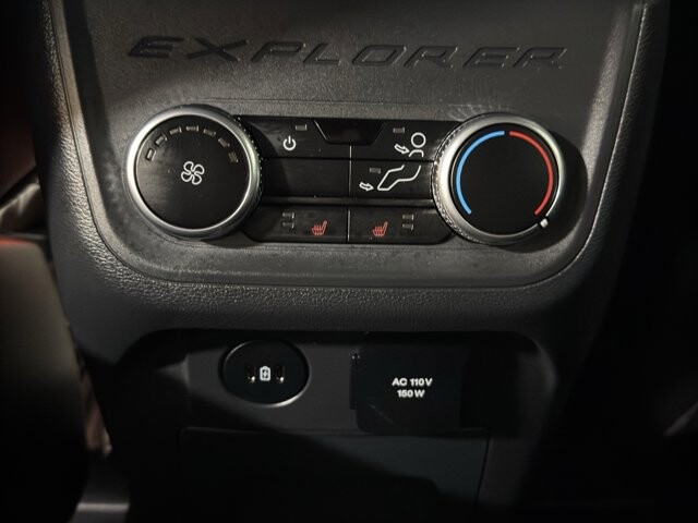 2025 Ford Explorer in Burlington, WI 53105 - 18105380 13