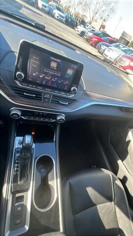 2020 Nissan Altima in Greenville, SC 29607 - 18105382 30