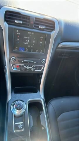 2017 Ford Fusion in Greenville, SC 29607 - 18105385 34