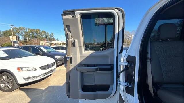 2015 Ford F150 in Greenville, SC 29607 - 18105386 17