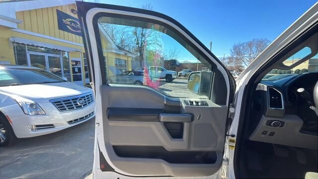2015 Ford F150 in Greenville, SC 29607 - 18105386 28
