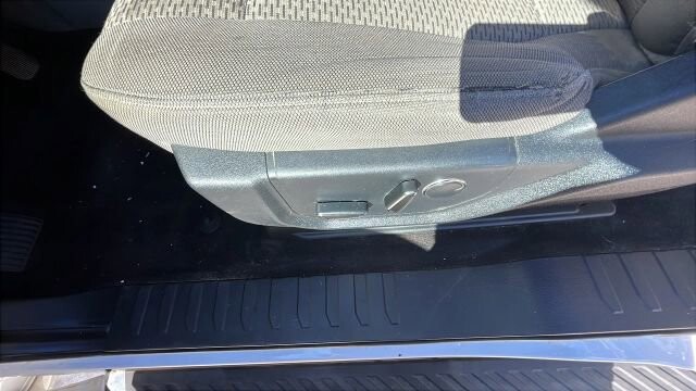 2015 Ford F150 in Greenville, SC 29607 - 18105386 31