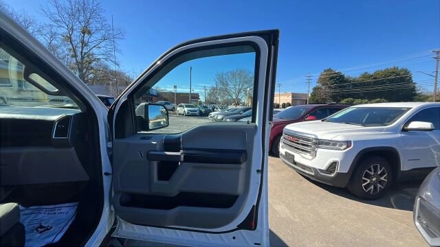 2015 Ford F150 in Greenville, SC 29607 - 18105386 13