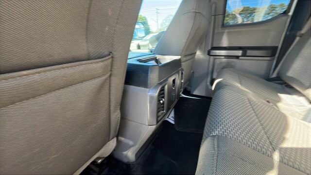 2015 Ford F150 in Greenville, SC 29607 - 18105386 26