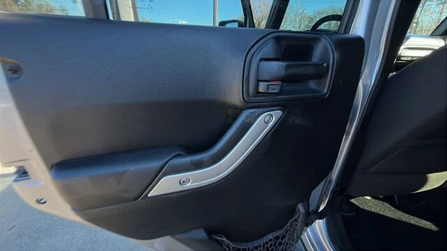 2015 Jeep Wrangler in Greenville, SC 29607 - 18105387 23