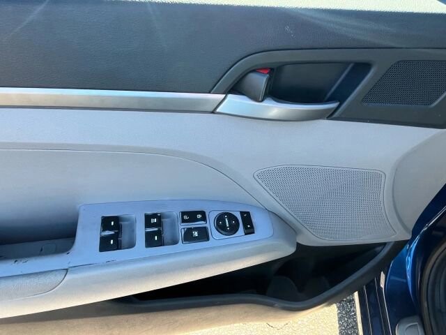 2018 Hyundai Elantra in Greenville, SC 29607 - 18105388 27