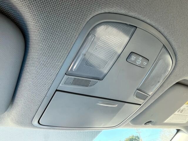 2018 Hyundai Elantra in Greenville, SC 29607 - 18105388 36