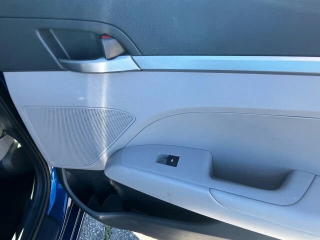 2018 Hyundai Elantra in Greenville, SC 29607 - 18105388 18