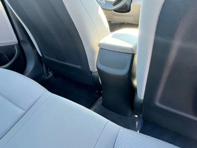 2018 Hyundai Elantra in Greenville, SC 29607 - 18105388 20