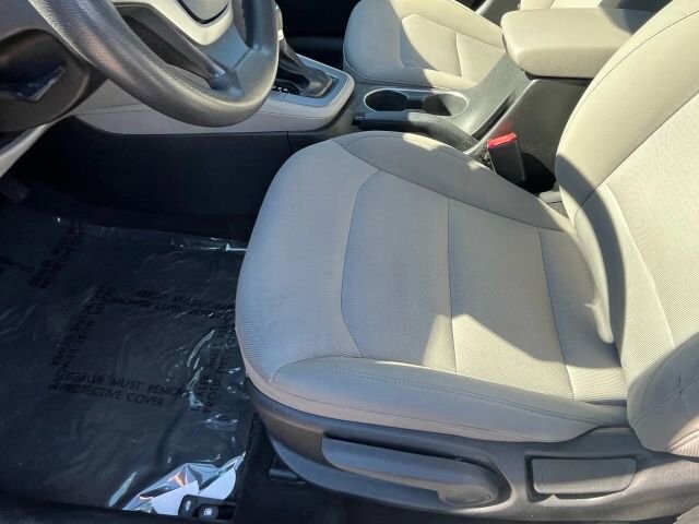 2018 Hyundai Elantra in Greenville, SC 29607 - 18105388 29