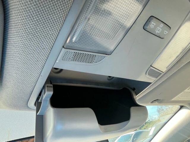 2018 Hyundai Elantra in Greenville, SC 29607 - 18105388 37