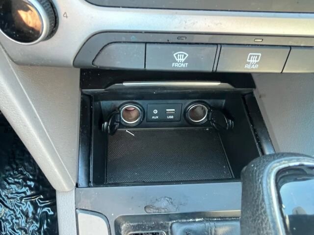 2018 Hyundai Elantra in Greenville, SC 29607 - 18105388 33