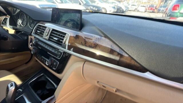 2016 BMW 320i xDrive in Greenville, SC 29607 - 18105389 51