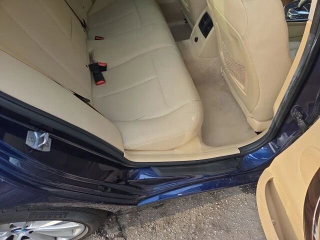 2016 BMW 320i xDrive in Greenville, SC 29607 - 18105389 30