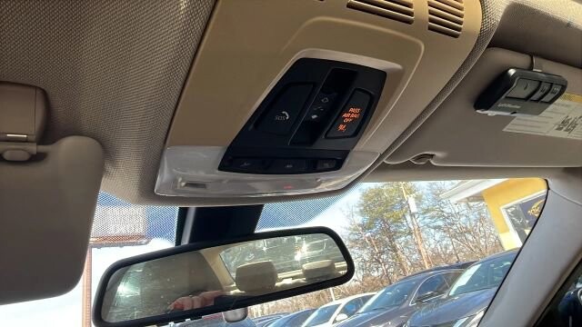 2016 BMW 320i xDrive in Greenville, SC 29607 - 18105389 62