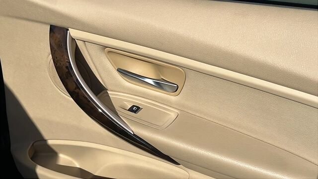 2016 BMW 320i xDrive in Greenville, SC 29607 - 18105389 49