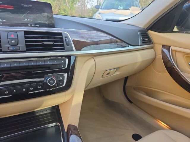 2016 BMW 320i xDrive in Greenville, SC 29607 - 18105389 44