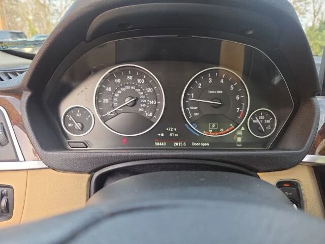 2016 BMW 320i xDrive in Greenville, SC 29607 - 18105389 40