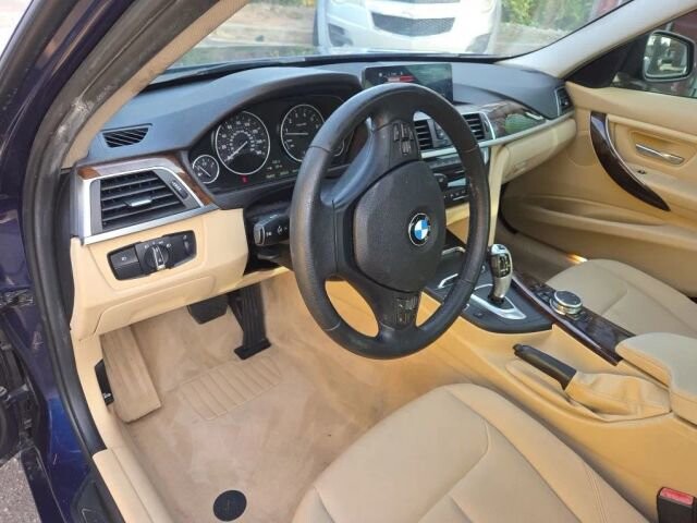 2016 BMW 320i xDrive in Greenville, SC 29607 - 18105389 38