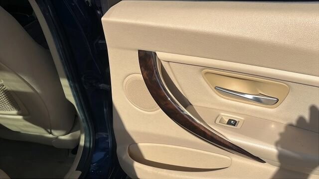 2016 BMW 320i xDrive in Greenville, SC 29607 - 18105389 53