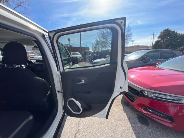 2018 Jeep Renegade in Greenville, SC 29607 - 18105390 17