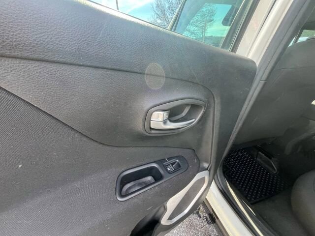 2018 Jeep Renegade in Greenville, SC 29607 - 18105390 24