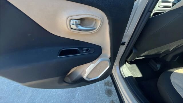 2016 Jeep Renegade in Greenville, SC 29607 - 18105391 25