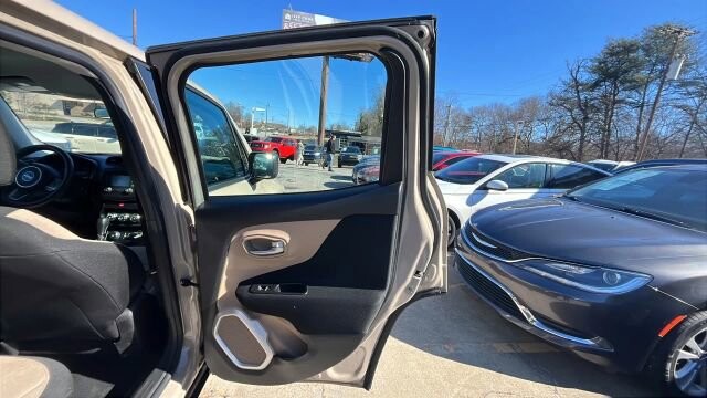 2016 Jeep Renegade in Greenville, SC 29607 - 18105391 17