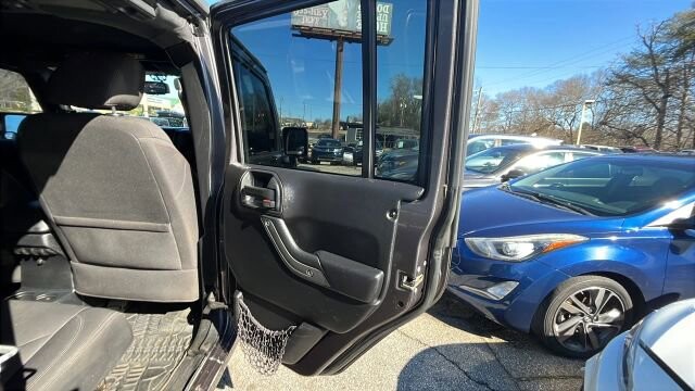 2016 Jeep Wrangler in Greenville, SC 29607 - 18105395 17