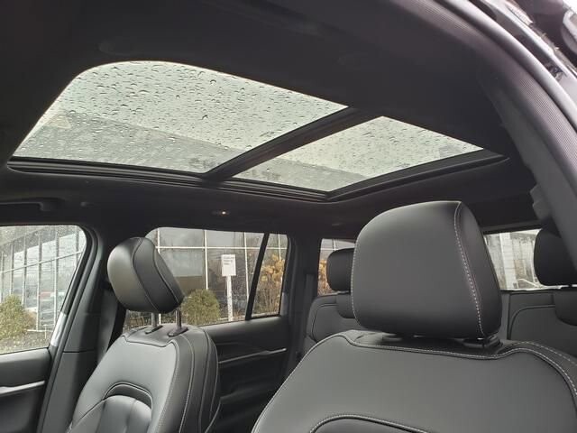 2026 Jeep Grand Cherokee in Bedford, OH 44146 - 18105399 7