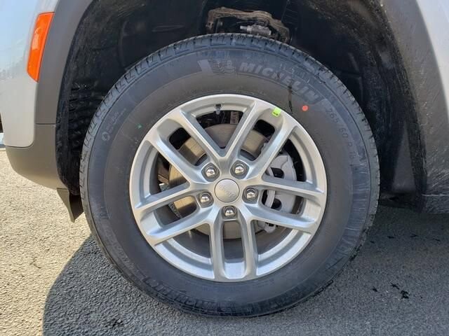 2026 Jeep Grand Cherokee in Bedford, OH 44146 - 18105404 12