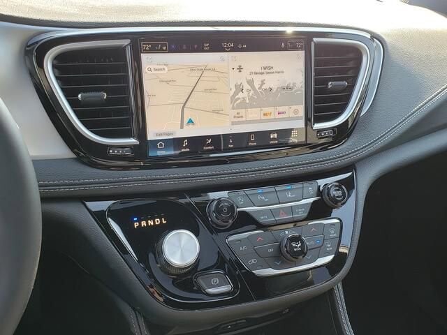 2026 Chrysler Pacifica in Bedford, OH 44146 - 18105405 11