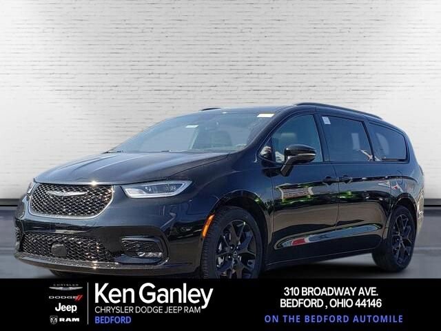 2026 Chrysler Pacifica in Bedford, OH 44146 - 18105405