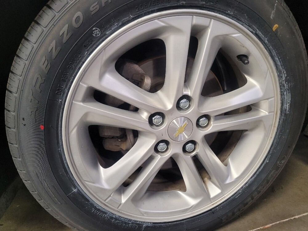 2016 Chevrolet Cruze in Bakersfield, CA 93309 - 18105423 31