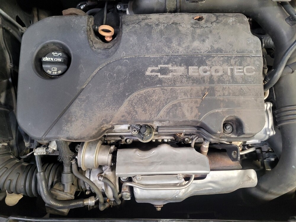 2016 Chevrolet Cruze in Bakersfield, CA 93309 - 18105423 30