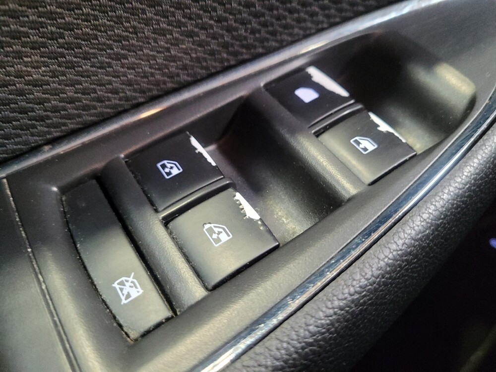 2016 Chevrolet Cruze in Bakersfield, CA 93309 - 18105423 27